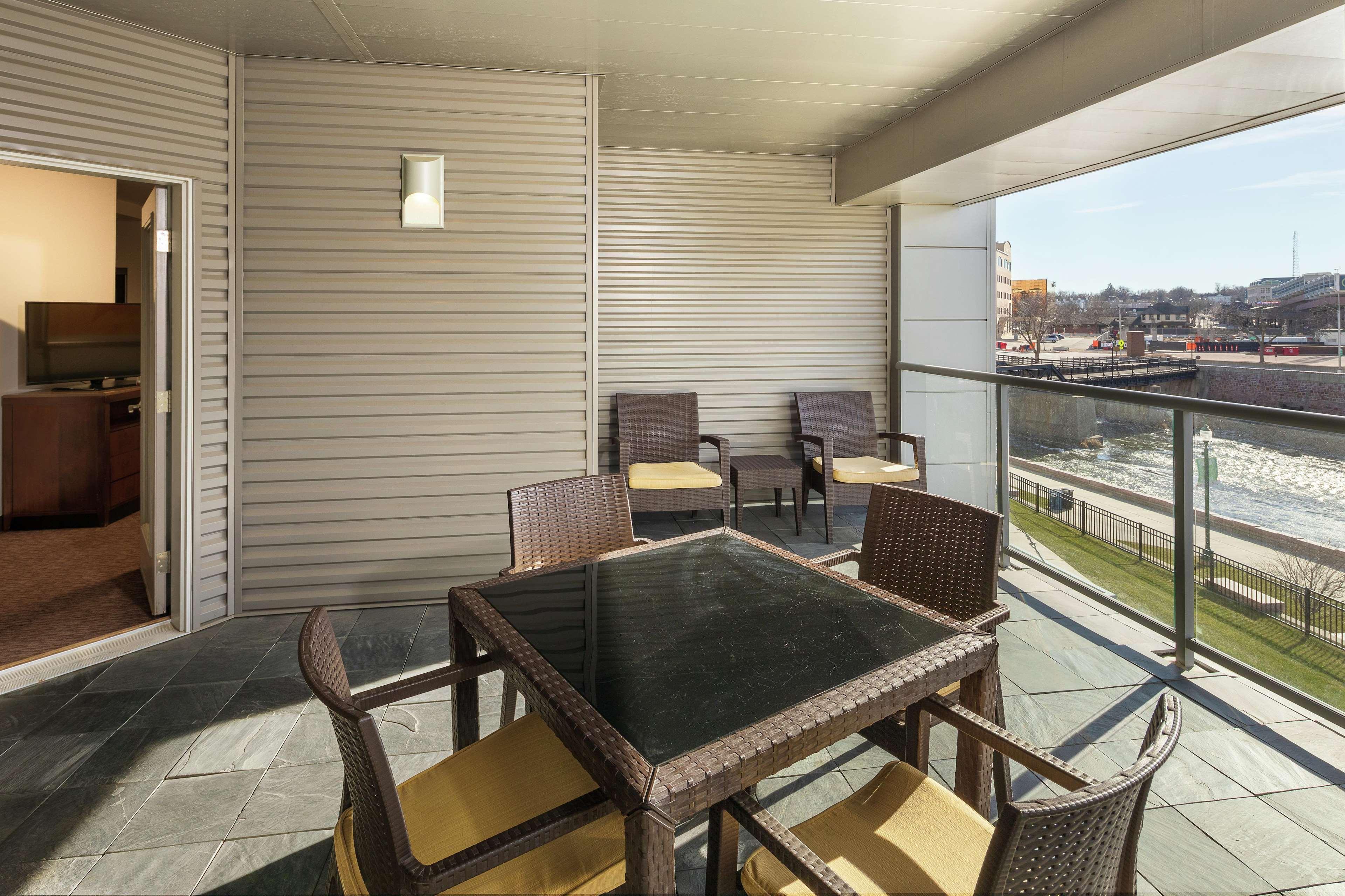 Hilton Garden Inn Sioux Falls Downtown מראה חיצוני תמונה