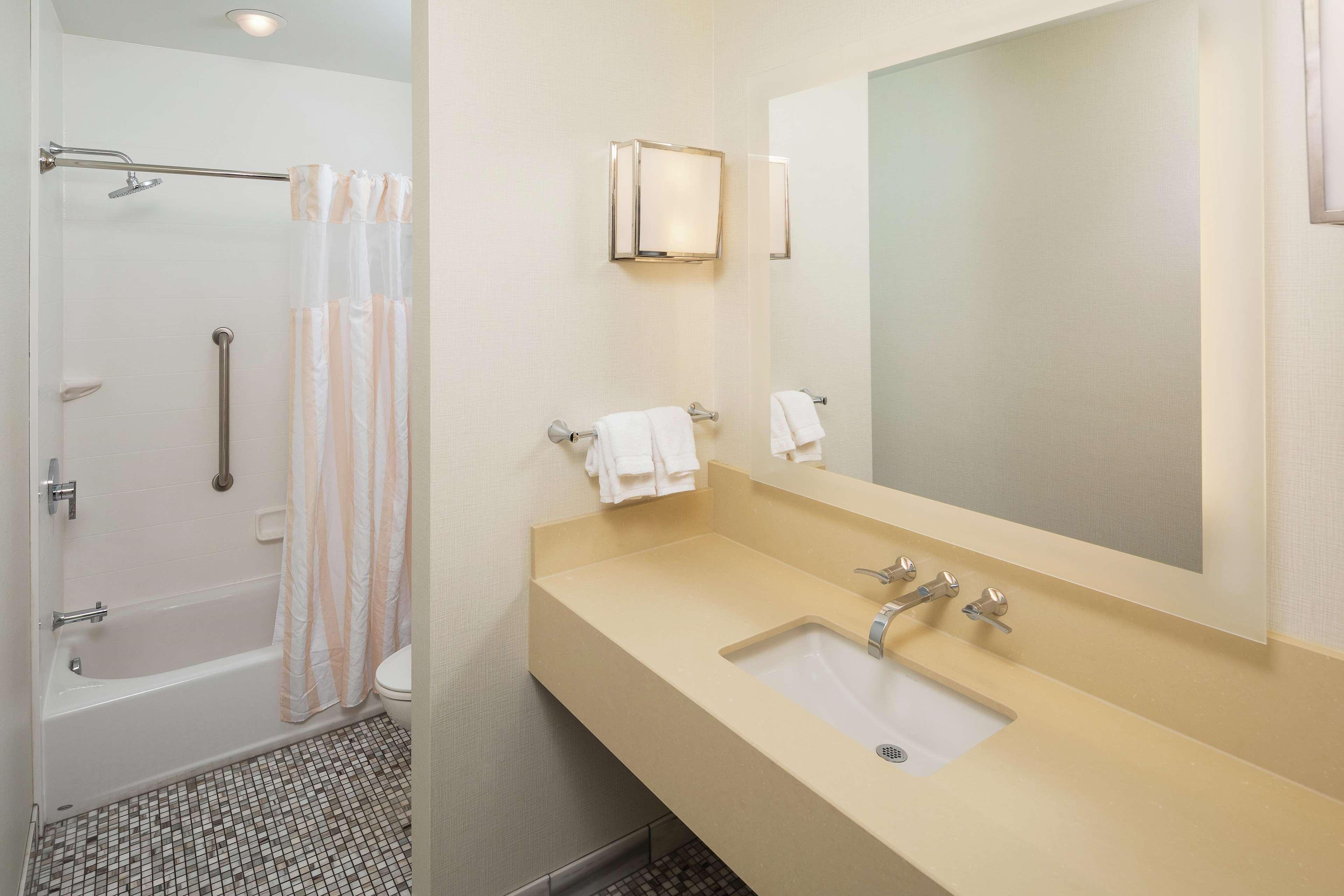 Hilton Garden Inn Sioux Falls Downtown מראה חיצוני תמונה