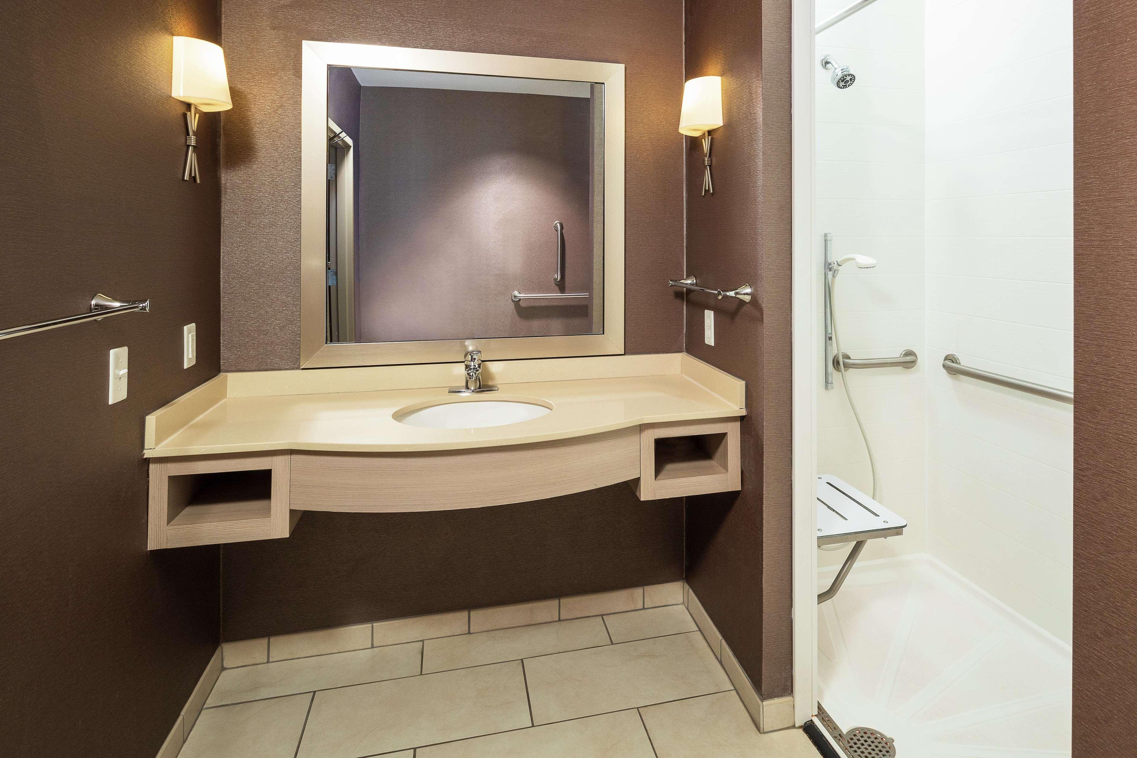 Hilton Garden Inn Sioux Falls Downtown מראה חיצוני תמונה