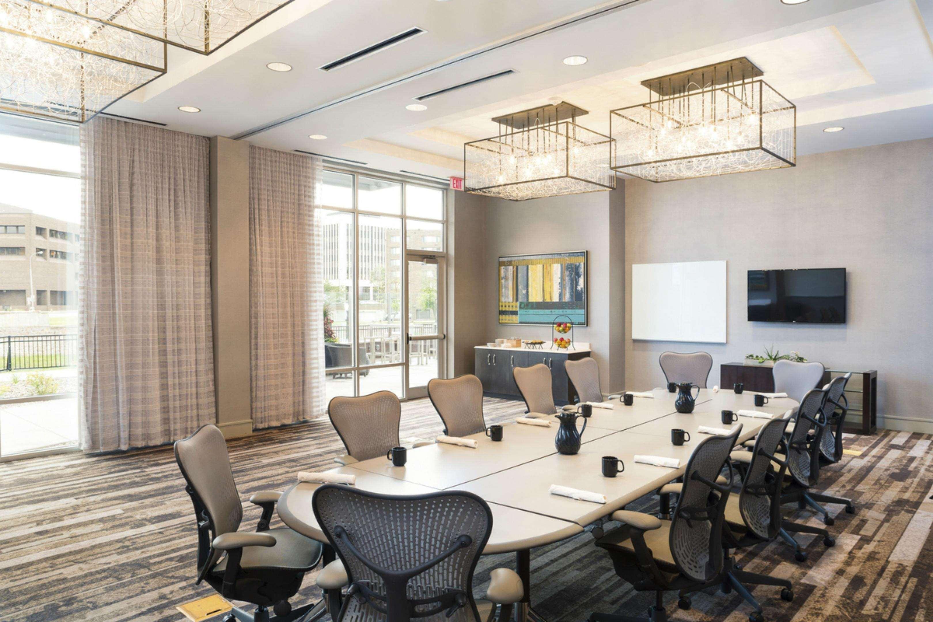Hilton Garden Inn Sioux Falls Downtown מראה חיצוני תמונה