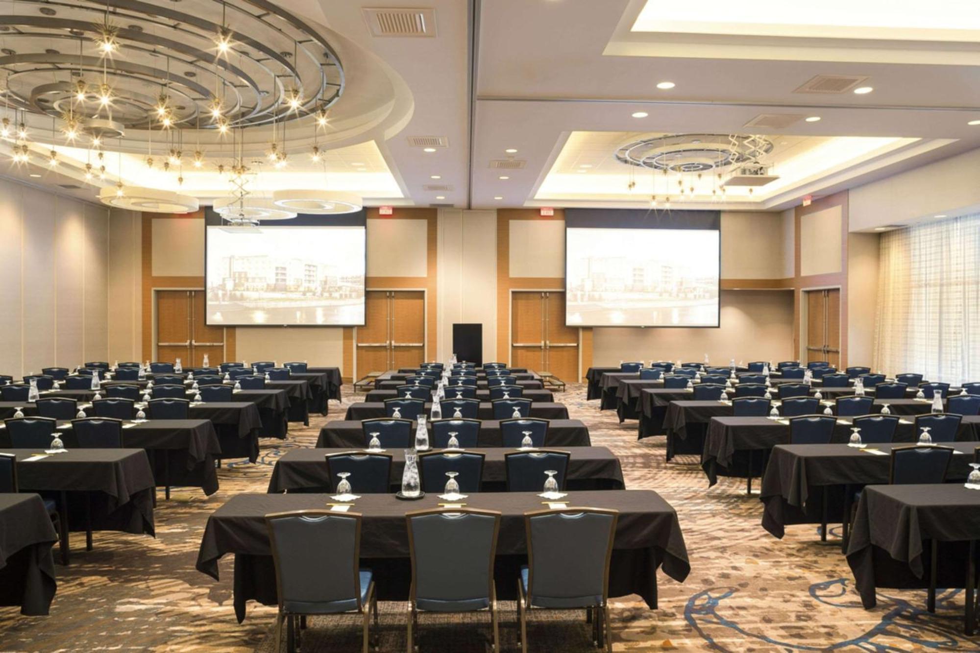 Hilton Garden Inn Sioux Falls Downtown מראה חיצוני תמונה