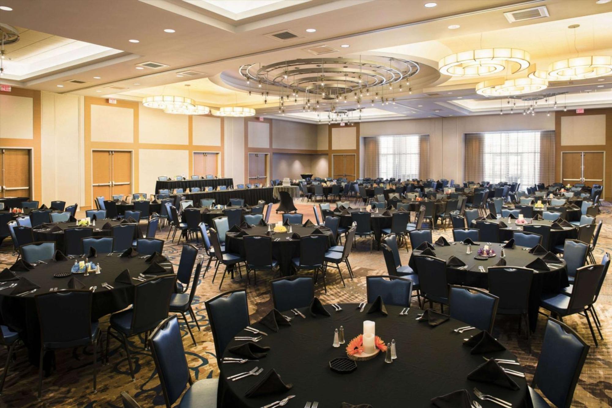 Hilton Garden Inn Sioux Falls Downtown מראה חיצוני תמונה