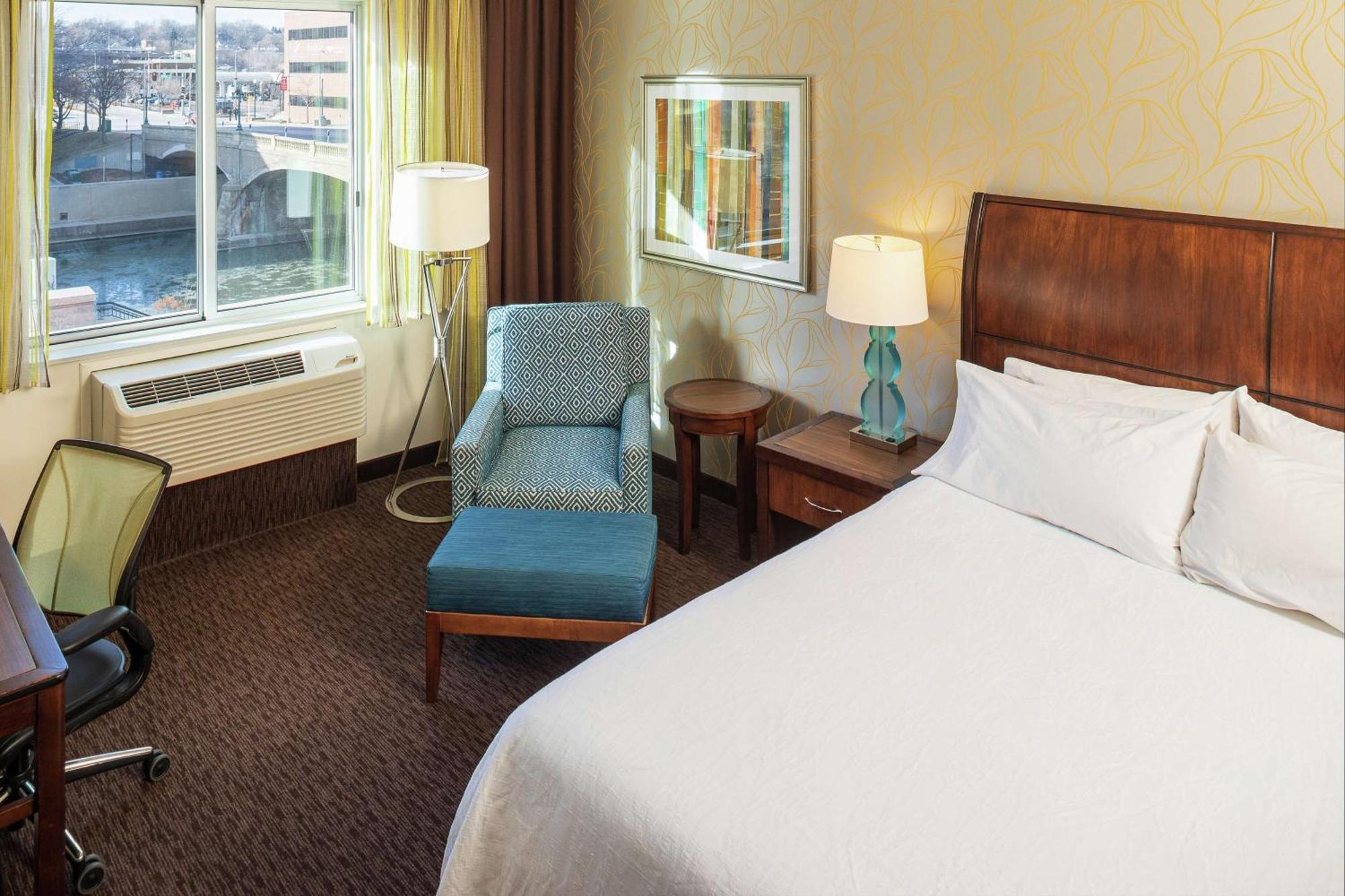 Hilton Garden Inn Sioux Falls Downtown מראה חיצוני תמונה